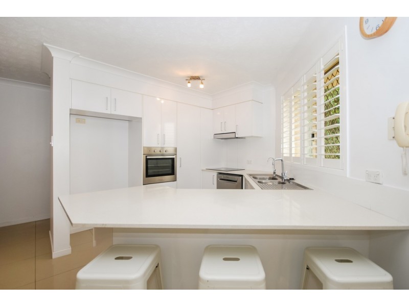 2/22 Binya Avenue, Kirra QLD 4225