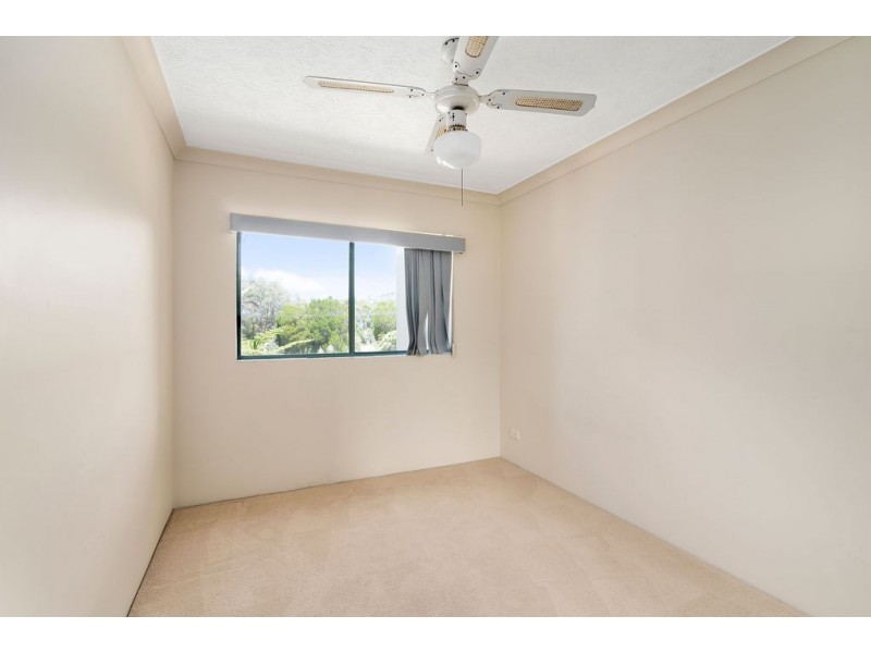 13/143 Golden Four Drive, Bilinga QLD 4225