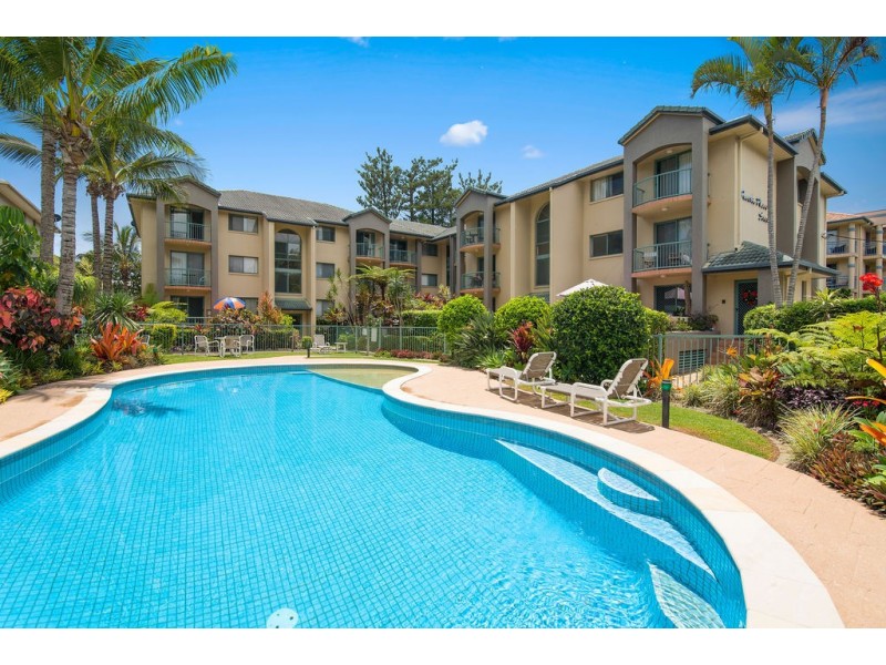 13/143 Golden Four Drive, Bilinga QLD 4225