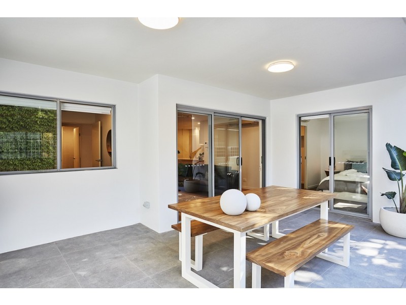 4/13 Fenton St, Fairfield QLD 4103