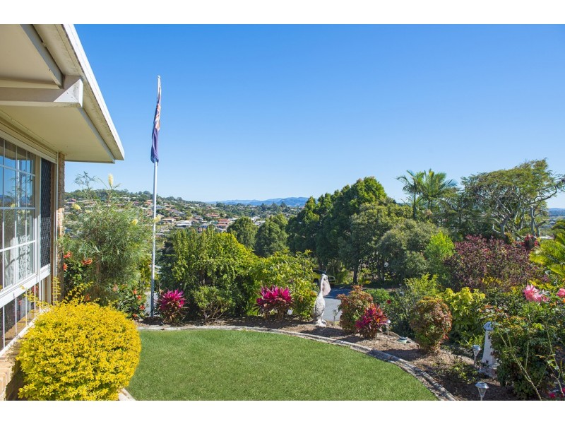 33 Birnam Ave, Banora Point NSW 2486