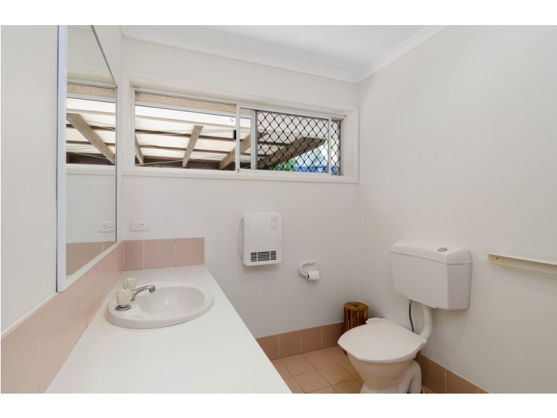 33 Birnam Ave, Banora Point NSW 2486