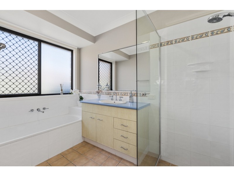 14 Firestone Dr, Banora Point NSW 2486