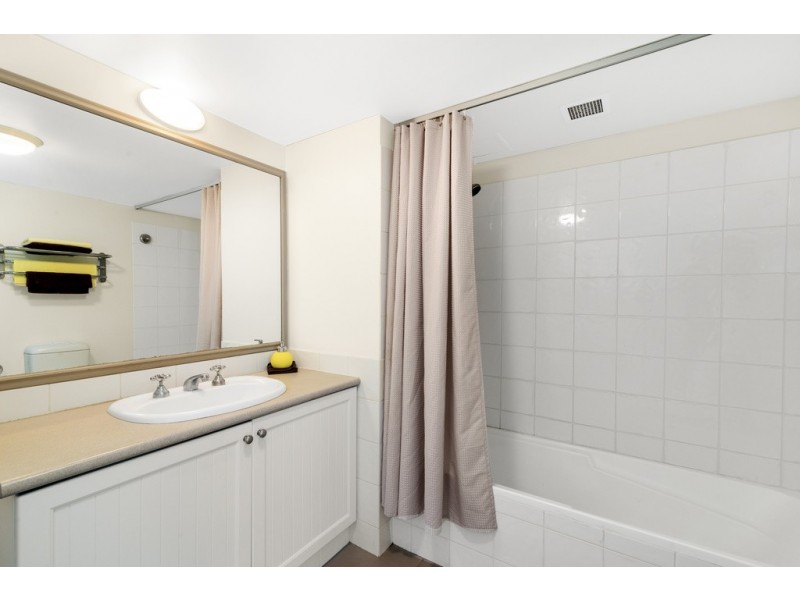 340/99 Griffith Street, Coolangatta QLD 4225