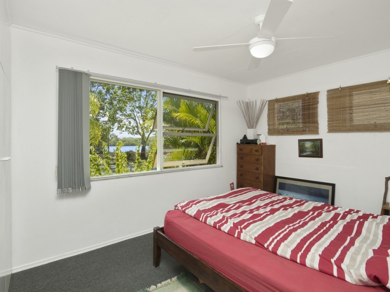 12 Water St, Tweed Heads South NSW 2486