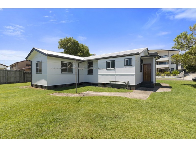 2 Agnes Street, Tweed Heads South NSW 2486