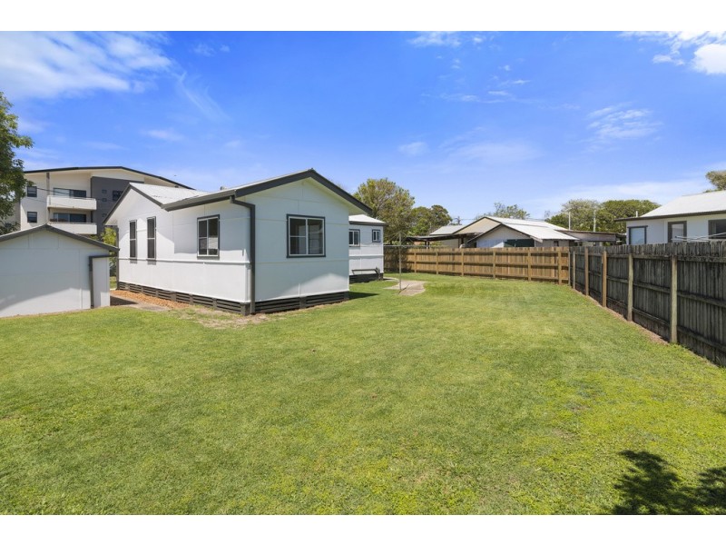2 Agnes Street, Tweed Heads South NSW 2486