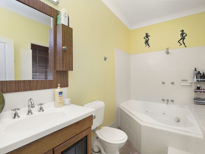 81 Dutton Street, Coolangatta QLD 4225