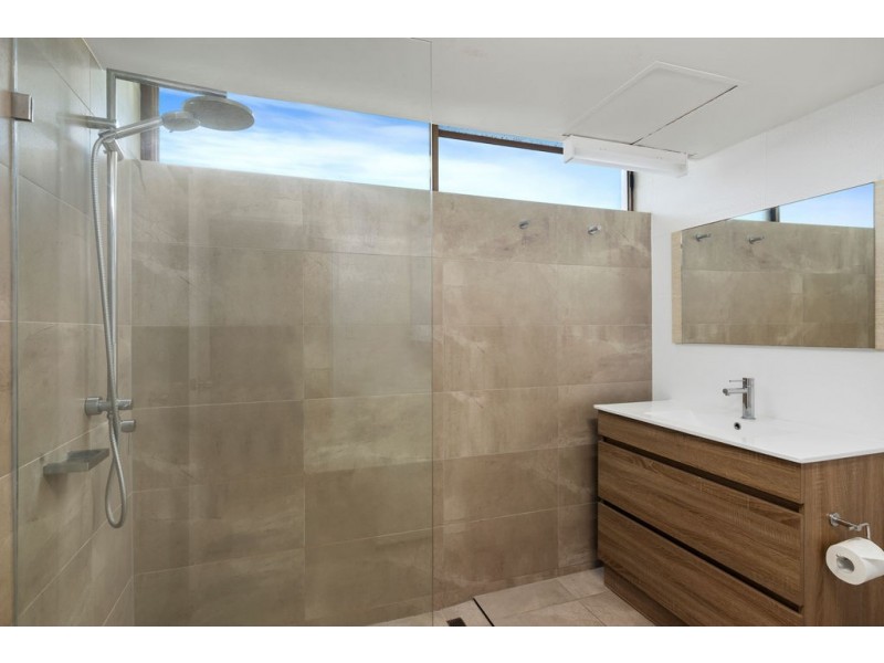 20/82 Marine Parade, Coolangatta QLD 4225