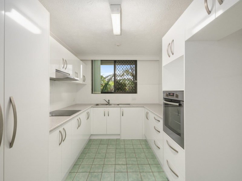 2/23 Garrick Street, Coolangatta QLD 4225