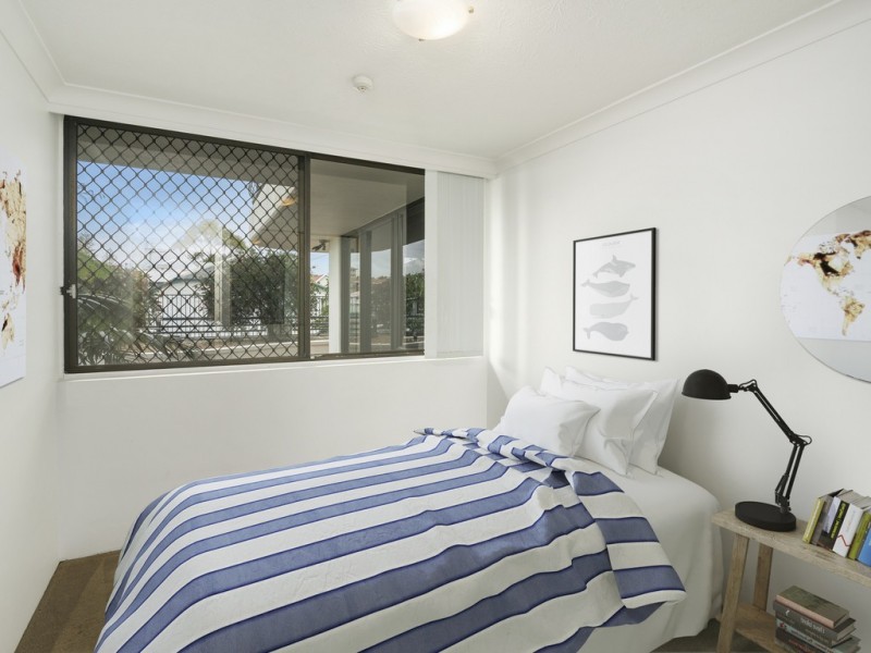 2/23 Garrick Street, Coolangatta QLD 4225
