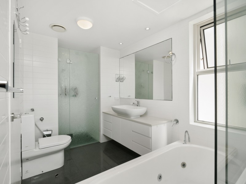 609/2 Creek Street, Coolangatta QLD 4225
