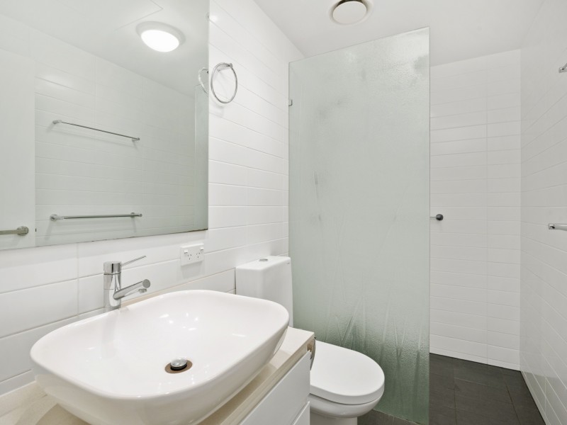 609/2 Creek Street, Coolangatta QLD 4225