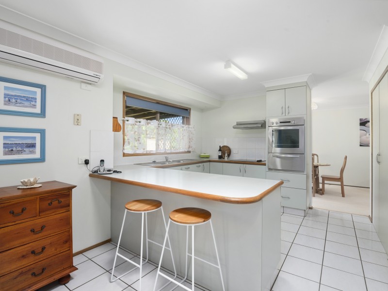 6 Bonny Glen Place, Banora Point NSW 2486