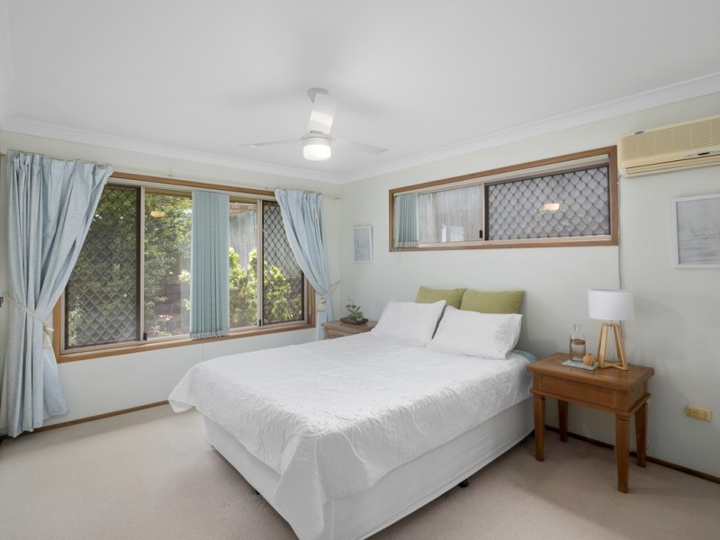 6 Bonny Glen Place, Banora Point NSW 2486