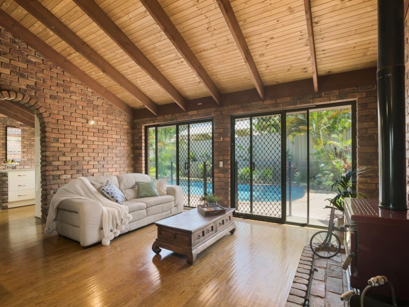 1 Coolabah Court, Banora Point NSW 2486