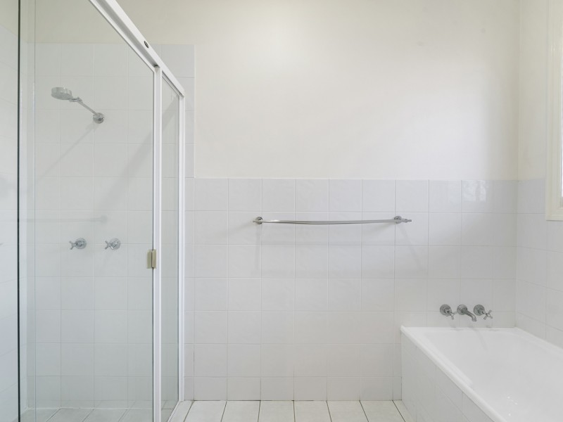 1 Coolabah Court, Banora Point NSW 2486