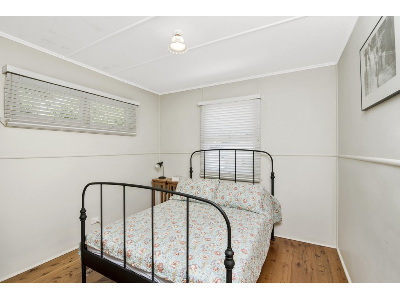 38 Miles St, Coolangatta QLD 4225