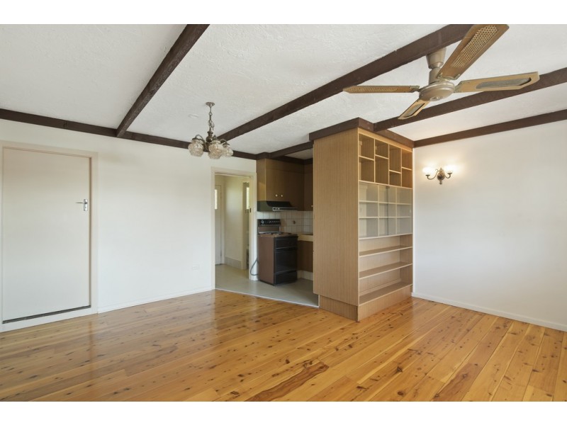 38 Miles St, Coolangatta QLD 4225