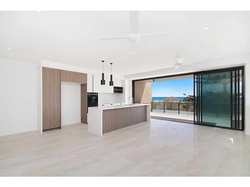 2/106 Pacific Parade, Bilinga QLD 4225