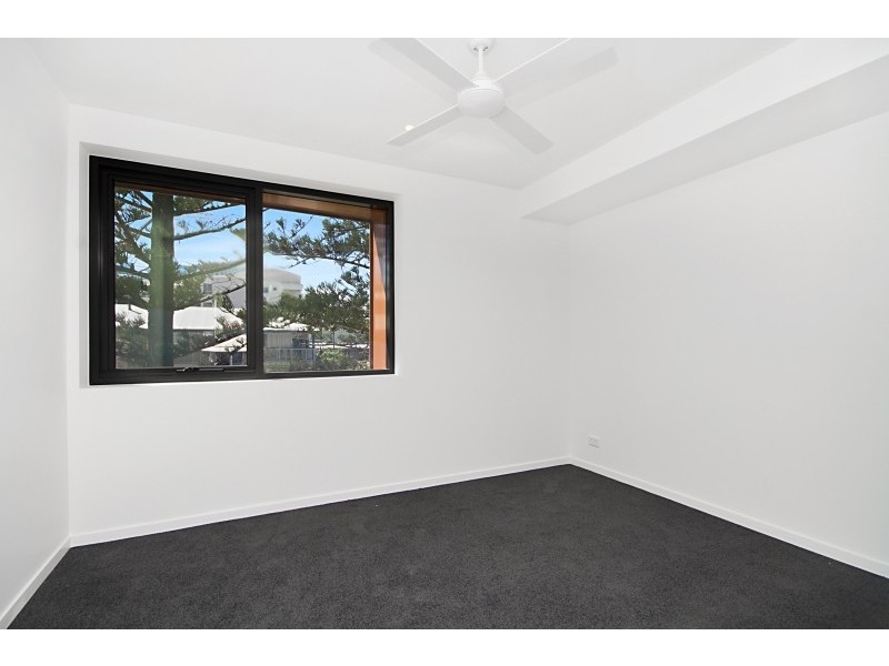 2/106 Pacific Parade, Bilinga QLD 4225