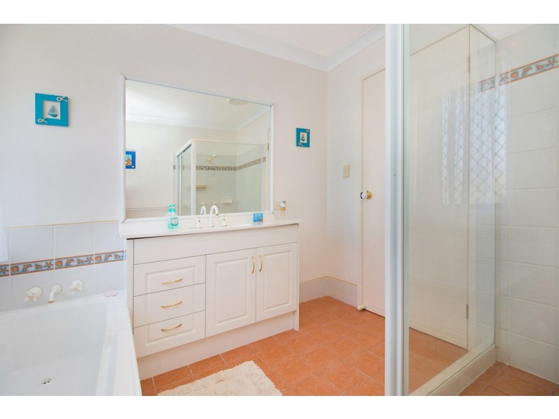 1/30 Woodlands Drive, Banora Point NSW 2486