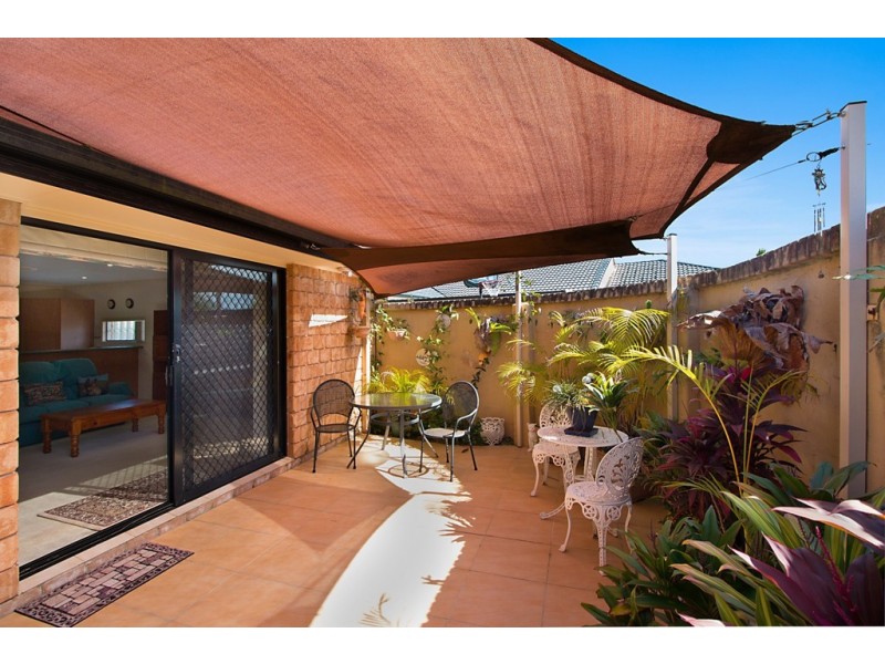 1/30 Woodlands Drive, Banora Point NSW 2486