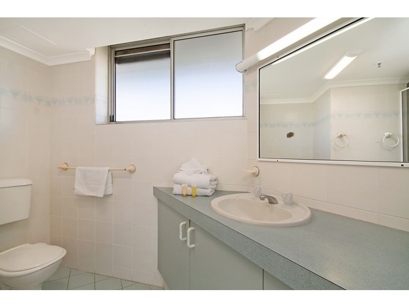 24/70 Marine Parade, Coolangatta QLD 4225
