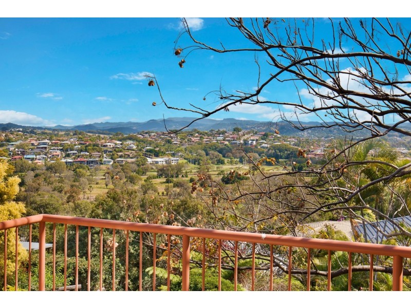 63 Cominan Ave, Banora Point NSW 2486