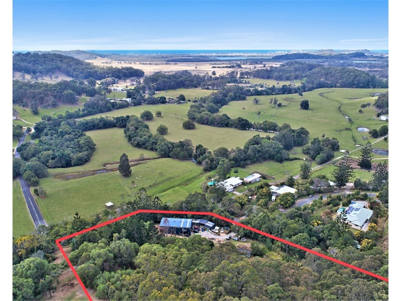 18 Robinsons Road, Piggabeen NSW 2486