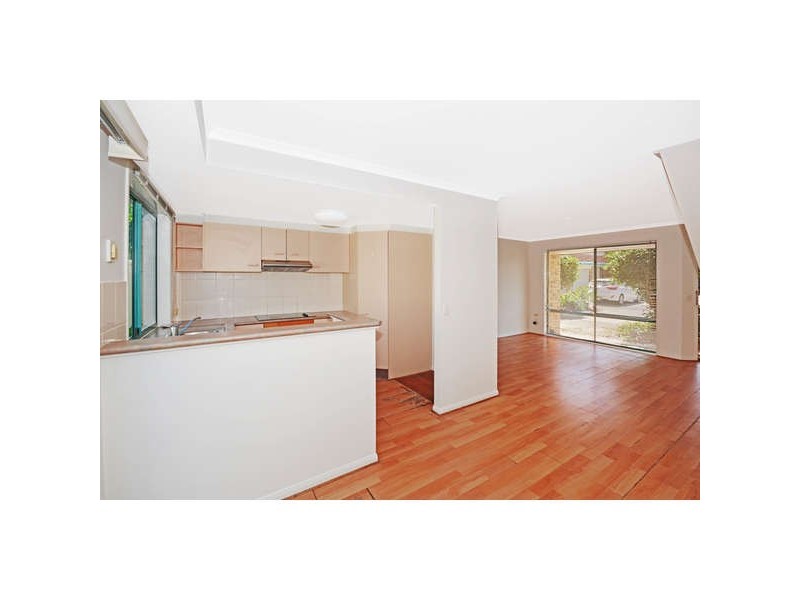 2/92-96 Greenway Drive, Banora Point NSW 2486