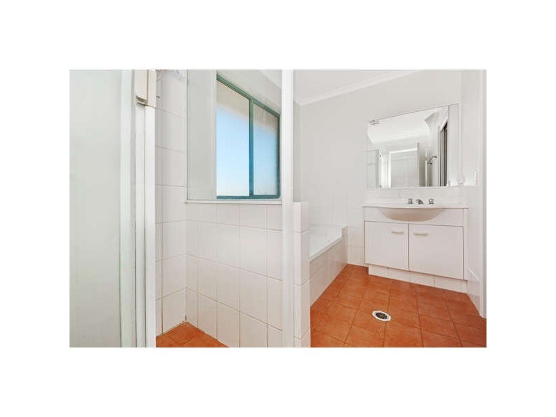 2/92-96 Greenway Drive, Banora Point NSW 2486