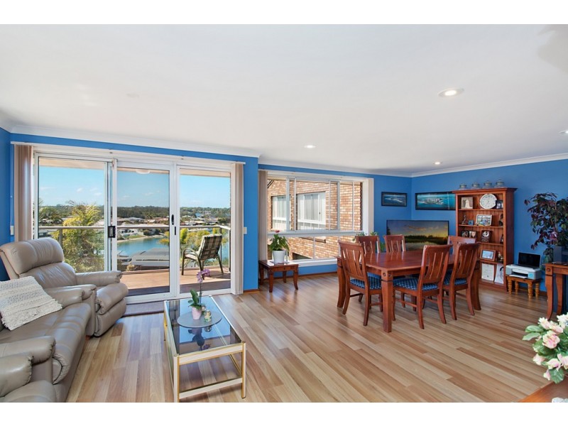 2/77 Old Ferry Road, Banora Point NSW 2486