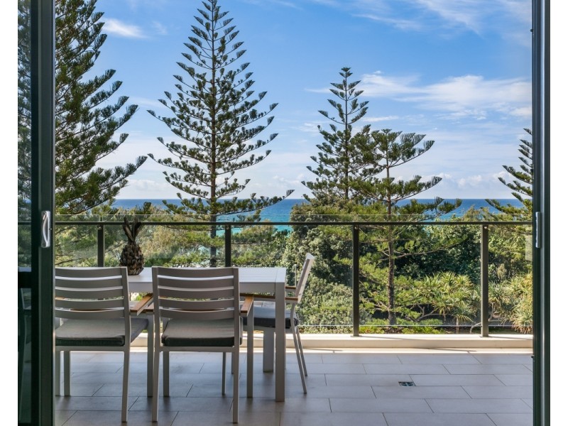 8/64 The Esplanade, Burleigh Heads QLD 4220