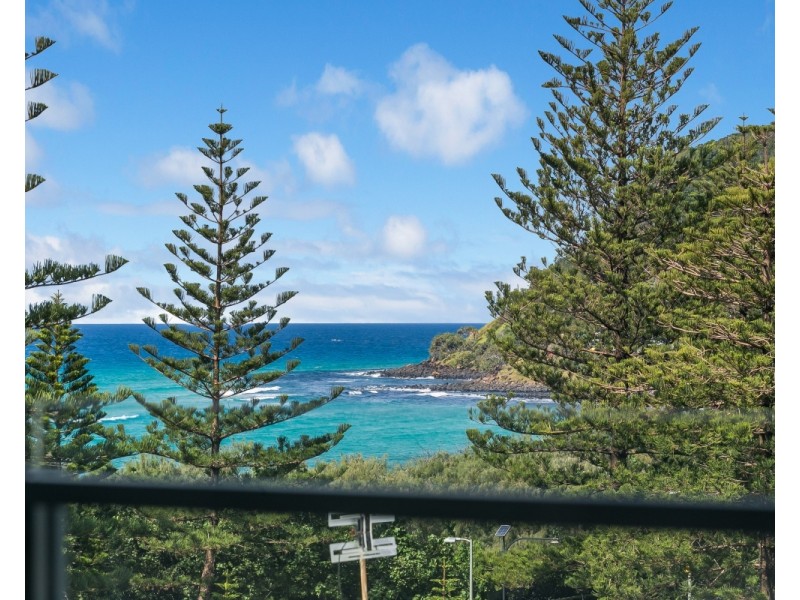 8/64 The Esplanade, Burleigh Heads QLD 4220