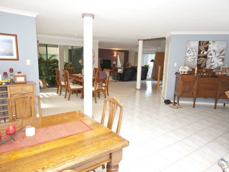 32 Daintree Close, Banora Point NSW 2486