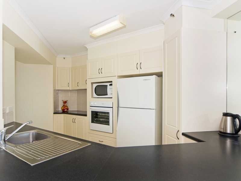 67/70 Marine Parade, Coolangatta QLD 4225