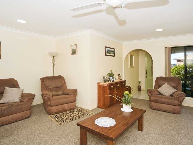 1/2 Cedar Ridge, Banora Point NSW 2486