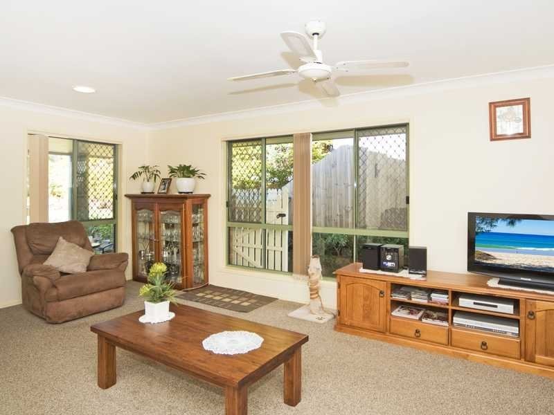 1/2 Cedar Ridge, Banora Point NSW 2486