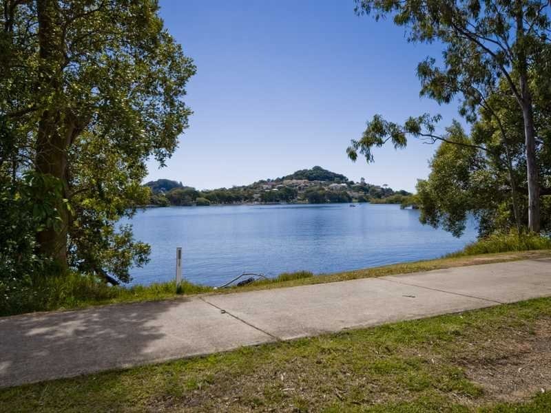 13/102 Dry Dock Road, Tweed Heads South NSW 2486