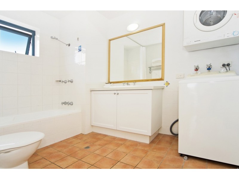 420/99 Griffith Street, Coolangatta QLD 4225