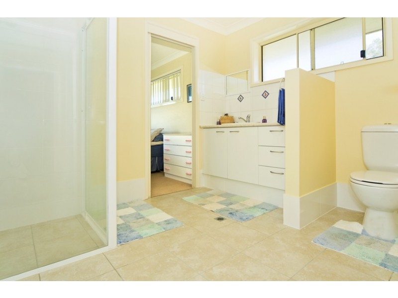 8 Silkwood Terrace, Tweed Heads West NSW 2485