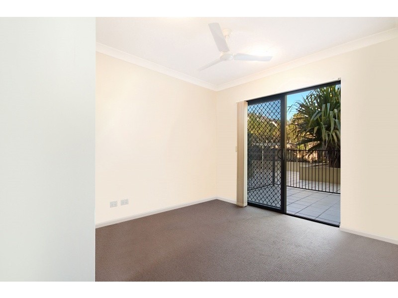 2/111-113 Golden Four Drive, Bilinga QLD 4225