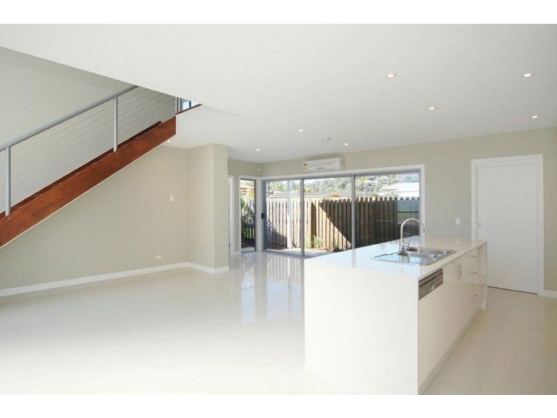 2/32 Korina Avenue, Kirra QLD 4225