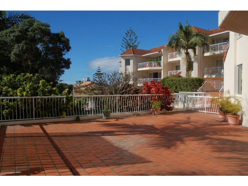 8/31 Dutton St, Coolangatta QLD 4225