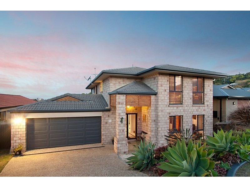 12 Mourne Terrace, Banora Point NSW 2486