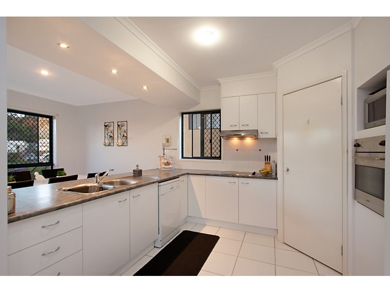 12 Mourne Terrace, Banora Point NSW 2486