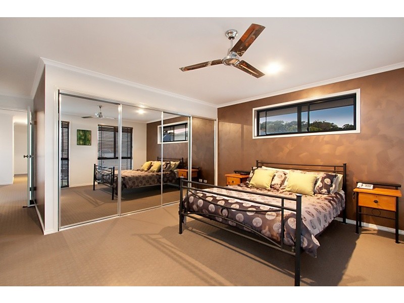 12 Mourne Terrace, Banora Point NSW 2486