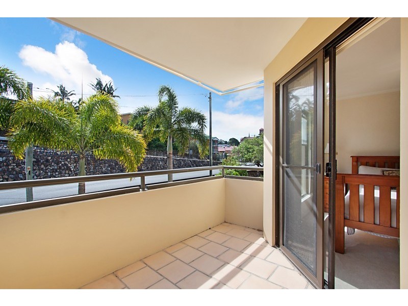1/53 Stapylton Street, Coolangatta QLD 4225