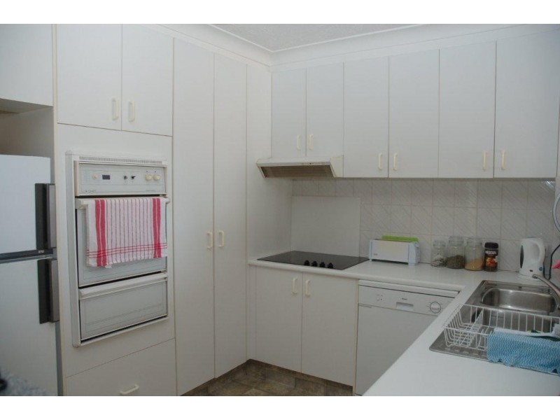 14 / 31-33 Dutton St, Coolangatta QLD 4225